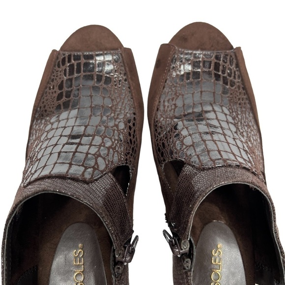 AEROSOLES Brown Animal Print Slingback Heels Women's Size 8 - Picture 5 of 16
